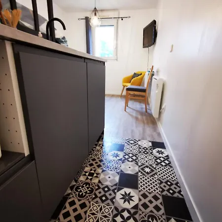 La Verriere De Saint Sever Apartman *
